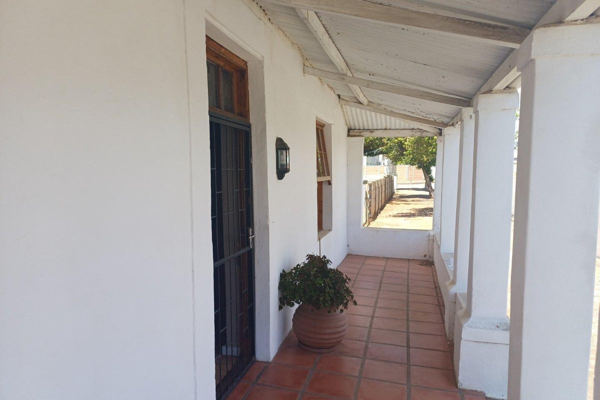 House UNDER OFFER in Riversdale - Photo 2