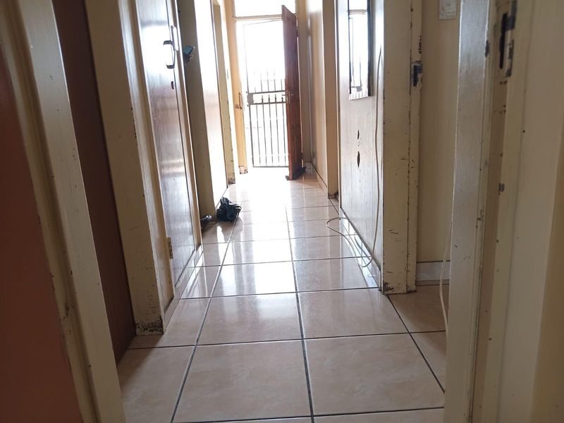 Apartment For Sale in Sunnyside, Pretoria - Photo 5