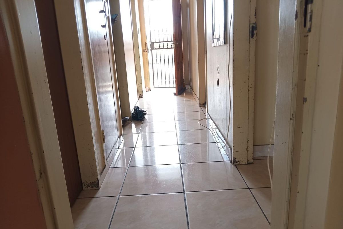 Apartment For Sale in Sunnyside, Pretoria - Photo 5