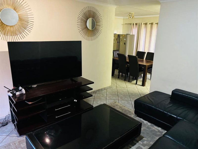 House For Sale in Highveld, Centurion - Photo 7