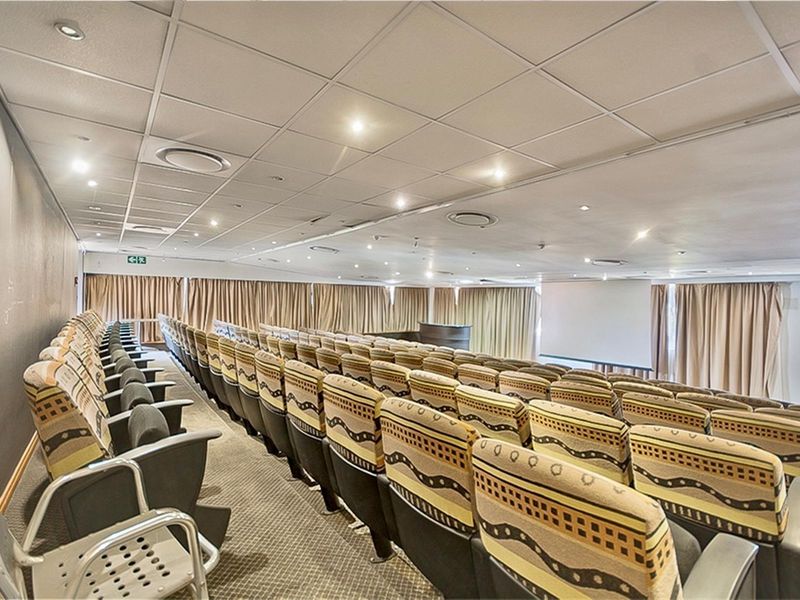 Landmark Building Available, Ideal For Corporate Headquarters - Photo 4