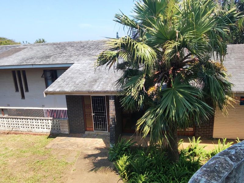 Fixer upper 5 bedroom House For Sale in Margate, KwaZulu Natal - Photo 2
