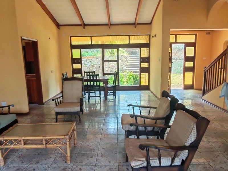 Fixer upper 5 bedroom House For Sale in Margate, KwaZulu Natal - Photo 8