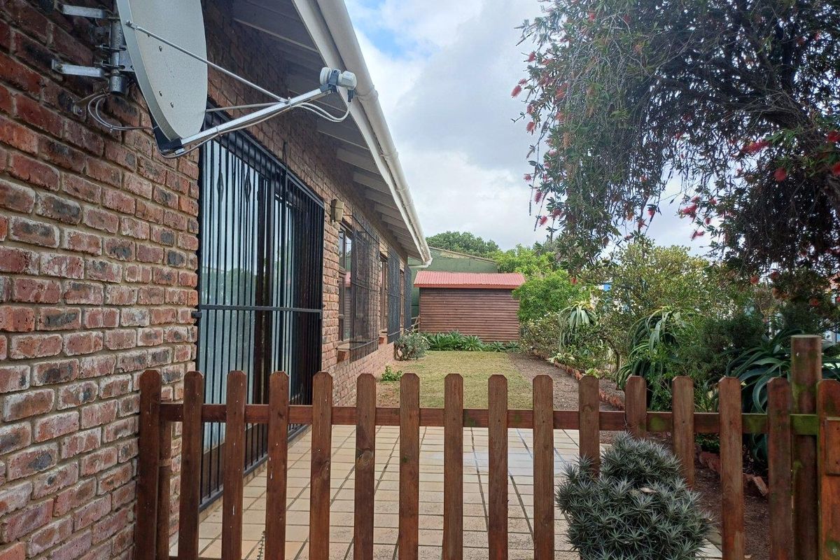 House For Sale in Stilbaai Wes, Stilbaai - Photo 3