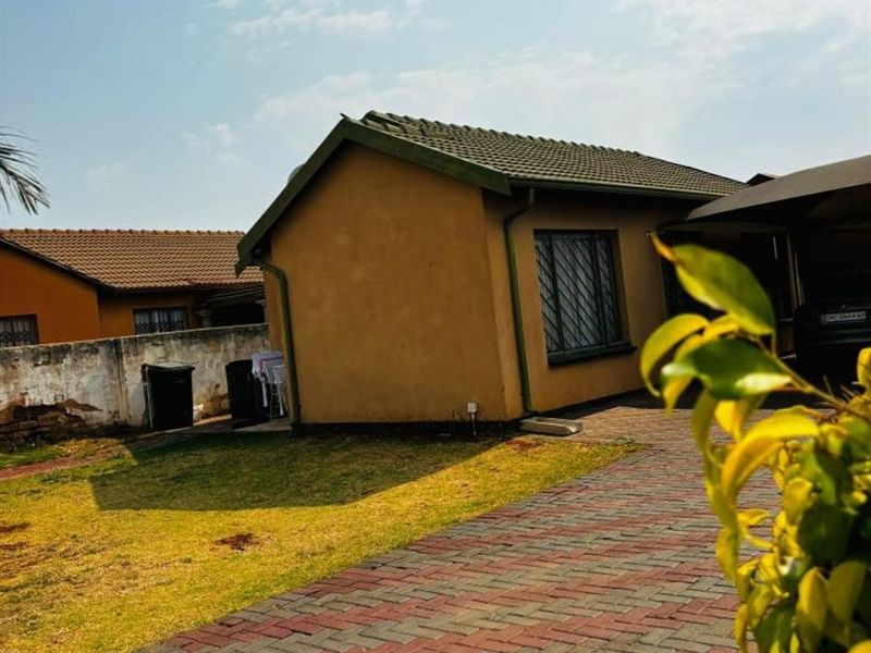 House For Sale in The Orchards, Akasia - Photo 4