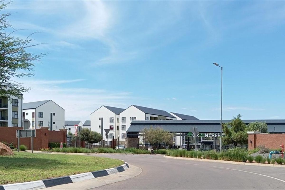 House For Sale in Greencreek Lifestlye Estate, Pretoria - Photo 2