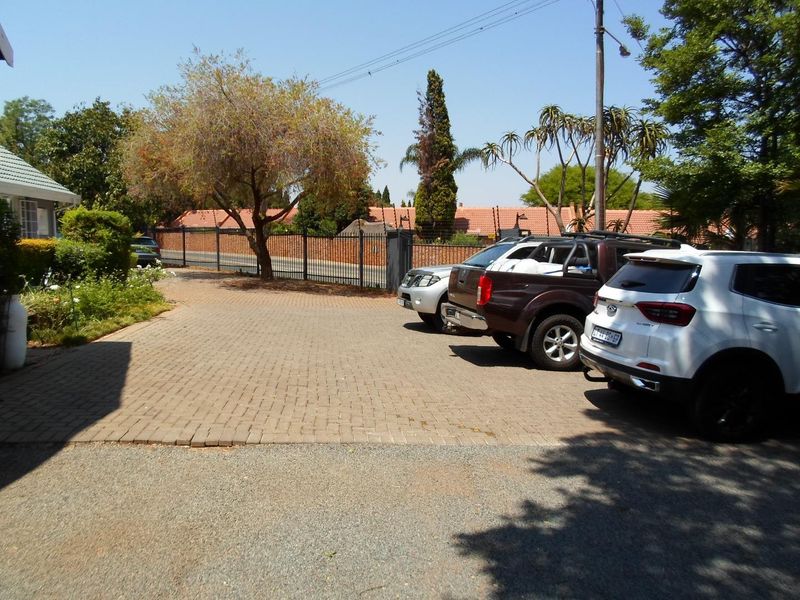 Office For Sale in Die Hoewes, Centurion - Photo 9