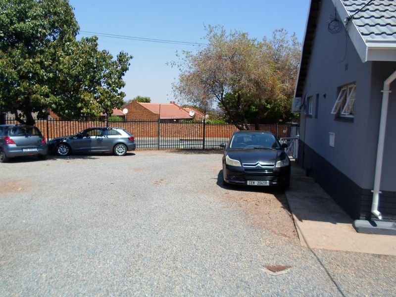 Office For Sale in Die Hoewes, Centurion - Photo 7