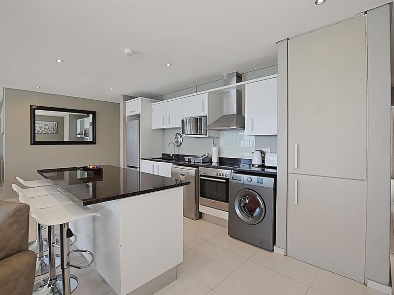 Investment Mountain and Sea views, Fully furnished for sale in Bloubergstrand - Photo 10