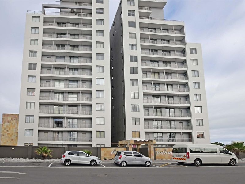 Investment Mountain and Sea views, Fully furnished for sale in Bloubergstrand - Photo 3