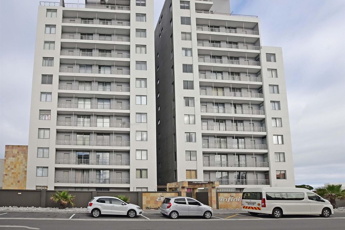 Investment Mountain and Sea views, Fully furnished for sale in Bloubergstrand - Photo 3