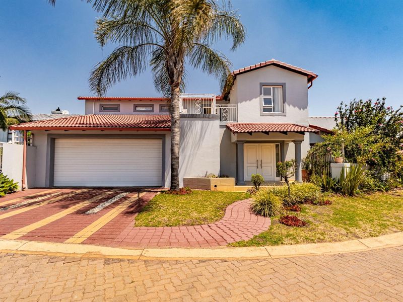House For Sale in Silverwoods Country Estate Centurion Monavoni - Photo 2