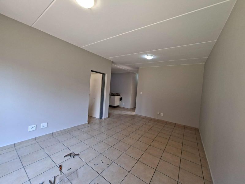 Apartment For Sale in Grand Central Midrand Gauteng - Photo 9