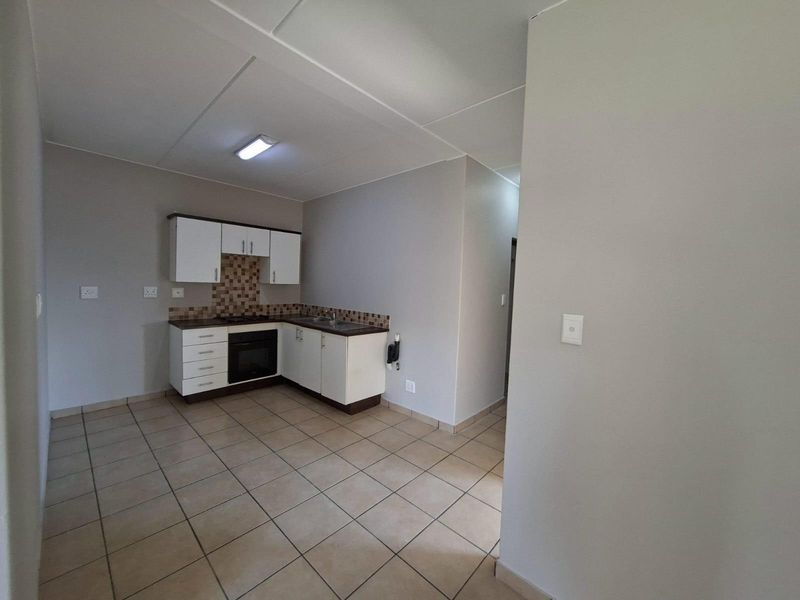 Apartment For Sale in Grand Central Midrand Gauteng - Photo 5