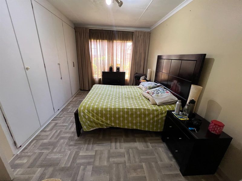 House For Sale in Rooihuiskraal North, Centurion - Photo 8