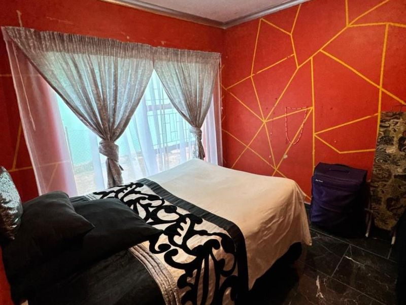 Modern Family Home For Sale in Ncandu Park, Newcastle, KwaZulu Natal - Photo 10