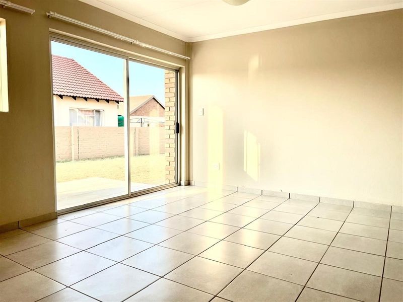 House For Sale in Waterkloof Hill Estate, Waterkloof AH, Rustenburg, North West - Photo 7