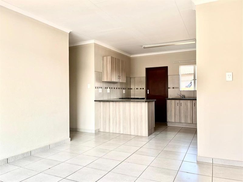 House For Sale in Waterkloof Hill Estate, Waterkloof AH, Rustenburg, North West - Photo 4