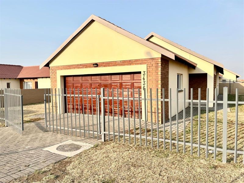 House For Sale in Waterkloof Hill Estate, Waterkloof AH, Rustenburg, North West - Photo 3