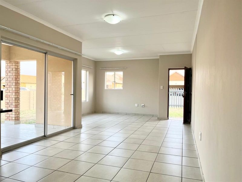 House For Sale in Waterkloof Hill Estate, Waterkloof AH, Rustenburg, North West - Photo 5