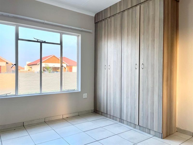 House For Sale in Waterkloof Hill Estate, Waterkloof AH, Rustenburg, North West - Photo 9