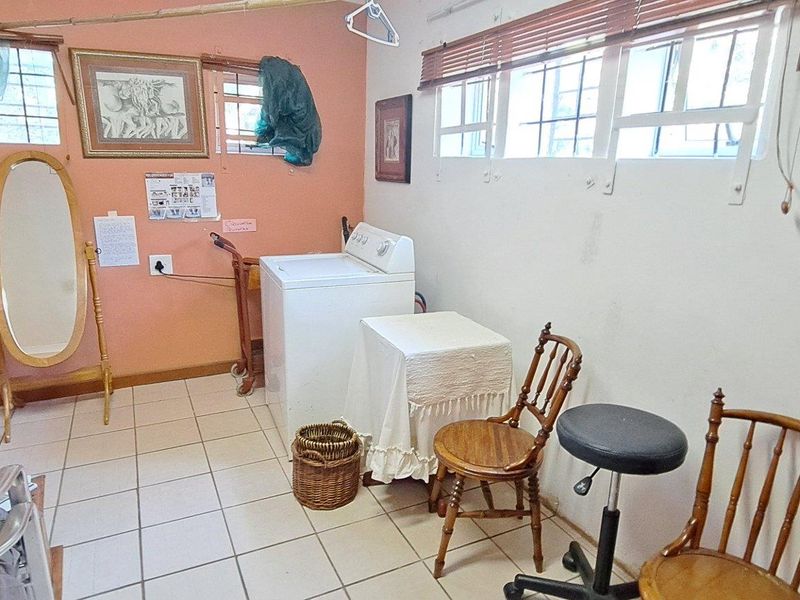 Renovation potential - 3 bedroom House For Sale in Palm Beach, Port Edward, KwaZulu Natal - Photo 6
