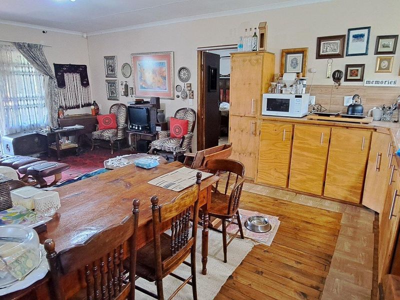 Renovation potential - 3 bedroom House For Sale in Palm Beach, Port Edward, KwaZulu Natal - Photo 8