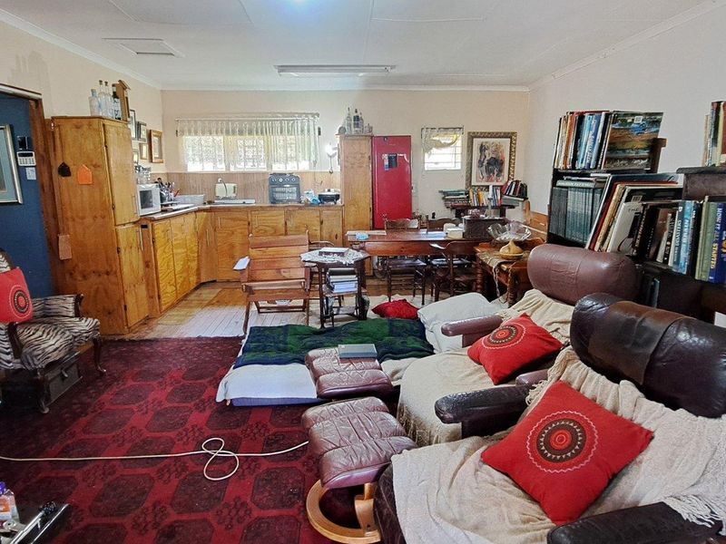 Renovation potential - 3 bedroom House For Sale in Palm Beach, Port Edward, KwaZulu Natal - Photo 9