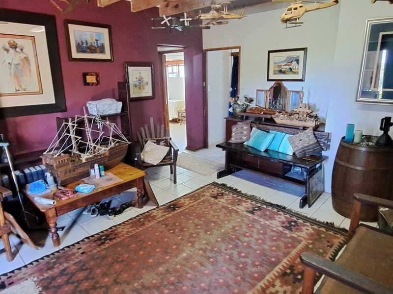 Renovation potential - 3 bedroom House For Sale in Palm Beach, Port Edward, KwaZulu Natal - Photo 3