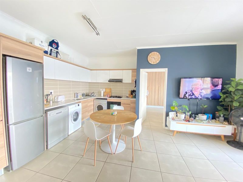 Fully furnished Apartment For Sale in Westlake - Photo 4