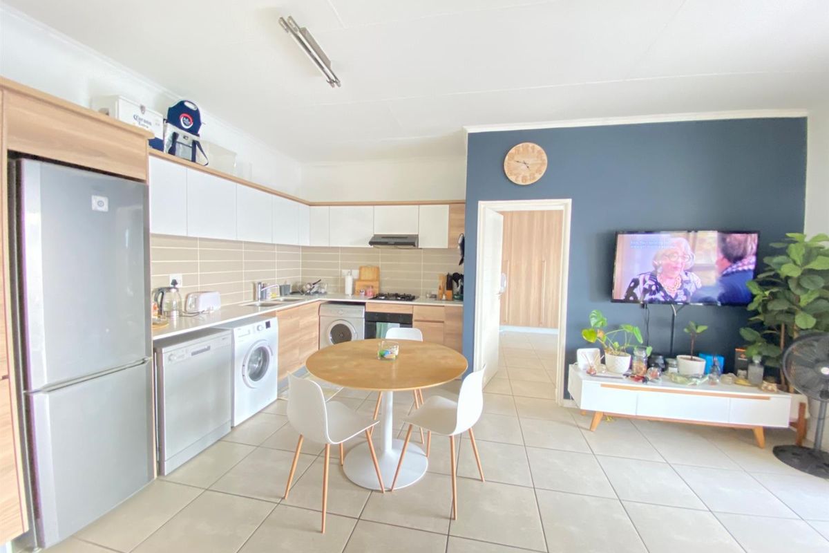 Fully furnished Apartment For Sale in Westlake - Photo 4