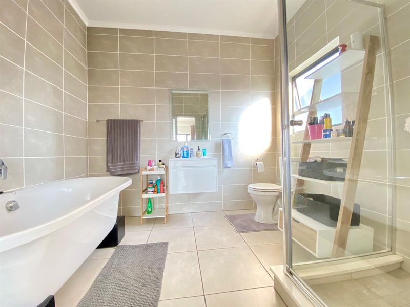 Fully furnished Apartment For Sale in Westlake - Photo 8