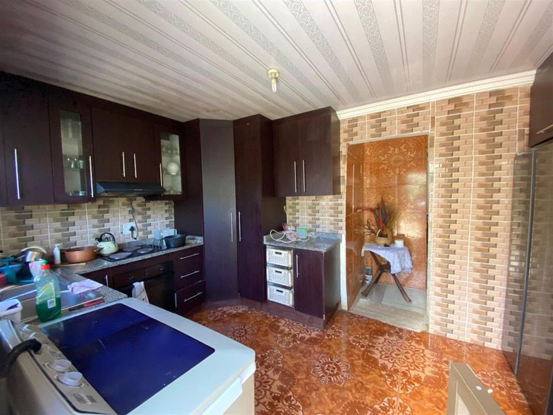 3-Bedroom Farm-Style Home for Sale in Umkhazini, KwaMakhutha - Photo 8