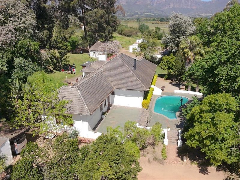 Exclusive Winelands Estate for Sale in Paarl - Photo 1