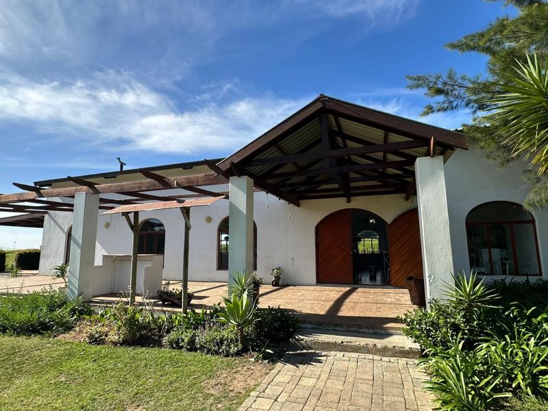 Exclusive Winelands Estate for Sale in Paarl - Photo 2