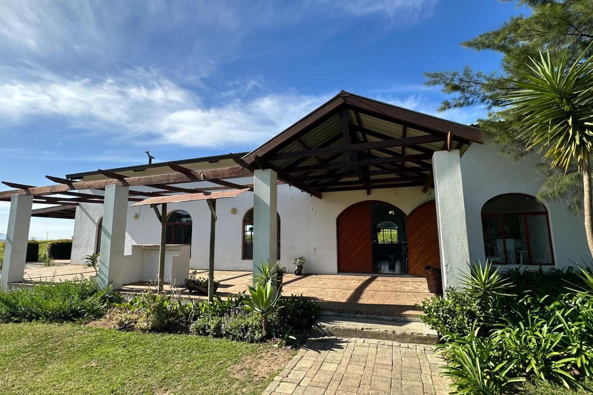 Exclusive Winelands Estate for Sale in Paarl - Photo 2