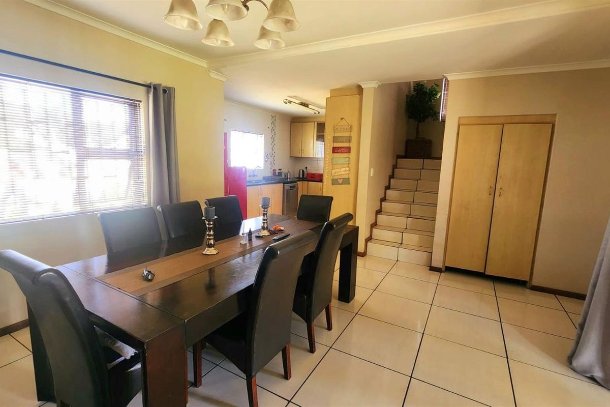 3 Bedroom Home for Sale in Tafelzicht - Photo 5