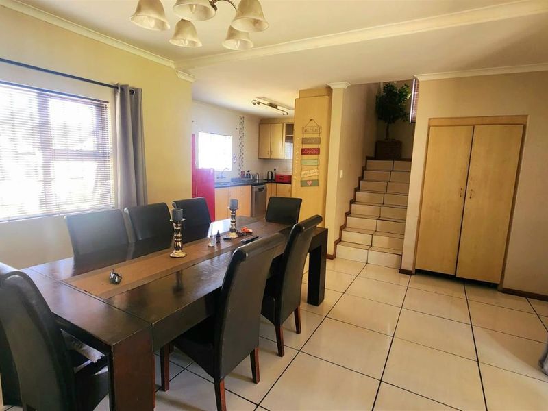 3 Bedroom Home for Sale in Tafelzicht - Photo 5
