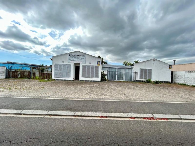 Versatile Events Venue For All Occasions For Sale In Ravensmead - Photo 2