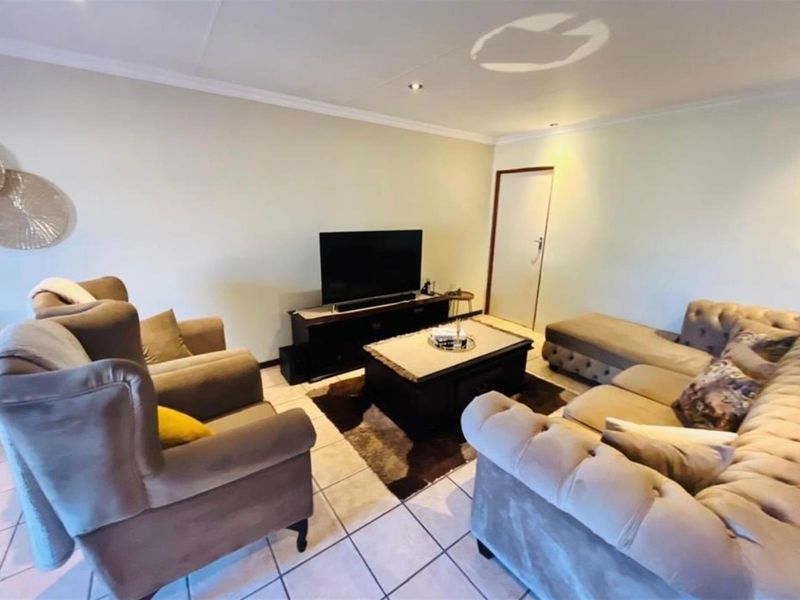 4 House For Sale in Montana Pretoria Gauteng - Photo 10