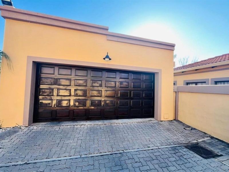 4 House For Sale in Montana Pretoria Gauteng - Photo 2