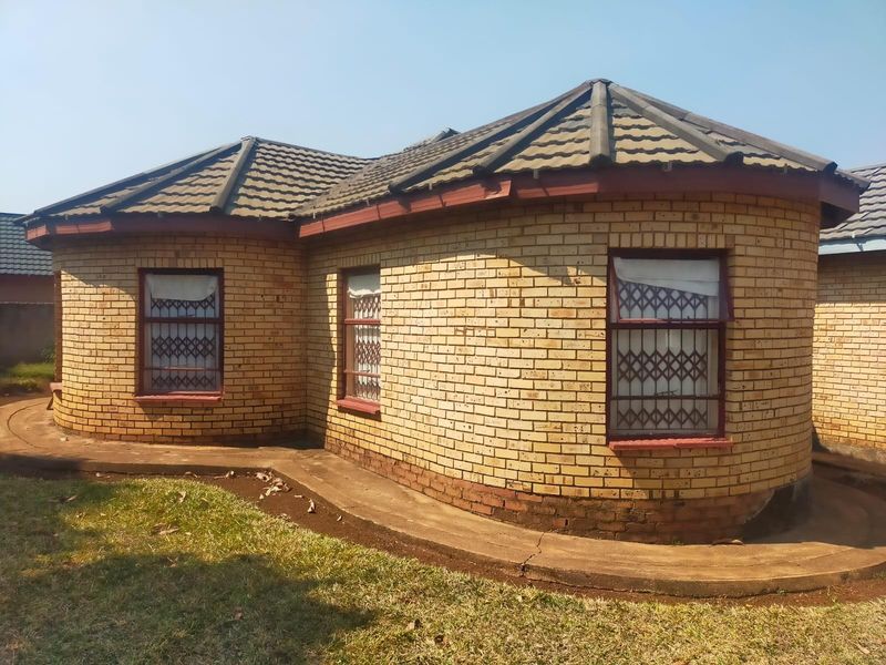 House For Sale in Makwarela Ext 3 - Photo 9