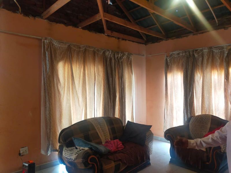 House For Sale in Makwarela Ext 3 - Photo 10