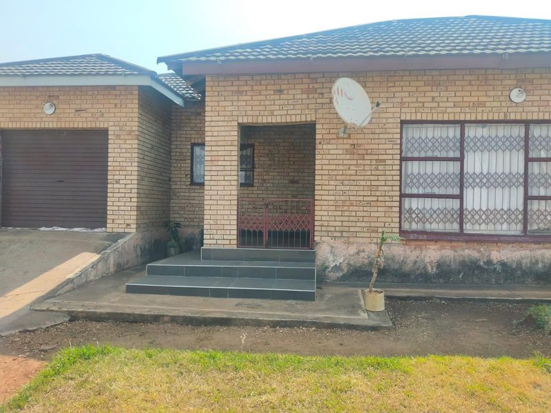 House For Sale in Makwarela Ext 3 - Photo 5