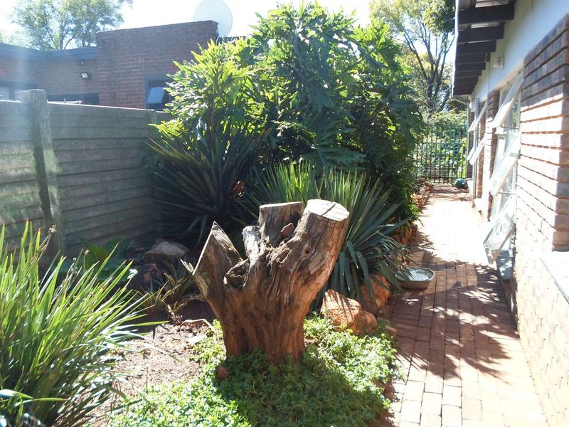 House For Sale in Doringkloof, Centurion - Photo 3