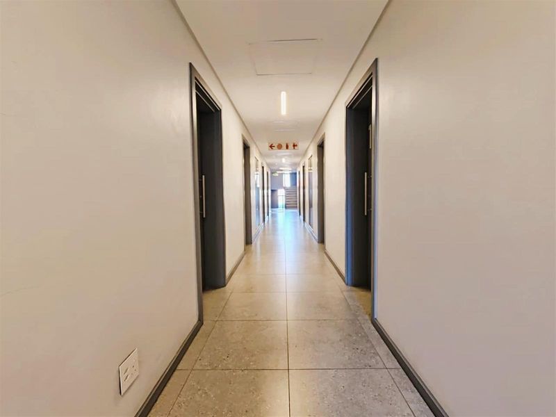 Apartments For Sale in Woodstock, Cape Town - Photo 6