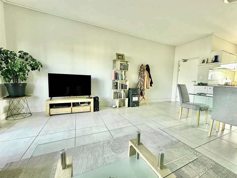 Apartment For Sale in The Polofields, Waterfall, Midrand - Photo 5