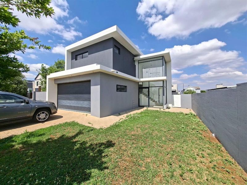 House For Sale in Midstream Estate Centurion Gauteng - Photo 5