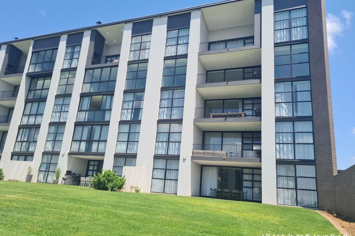 Elegant 3 Bedroom Fully Furnished Apartment in Prestigious Midstream Sought-After Lifestyle Estate! - Photo 2