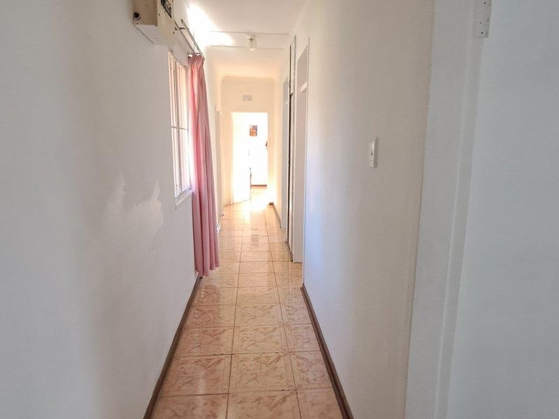 Three bedroom house with flat for Sale in Margate, KwaZulu Natal - Photo 7